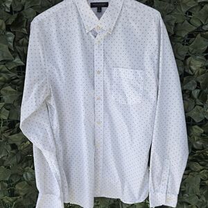 Banana Republic Men’s White Micro-Print Button-Down Shirt